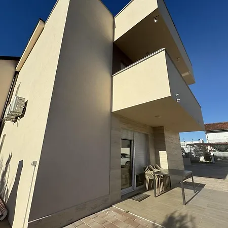 New Modern 2 Bedroom In Gæstehus *